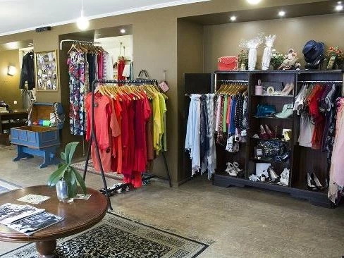 Kinh nghiệm mở cửa hàng bán quần áo si cho người mới tập tành khởi nghiệp